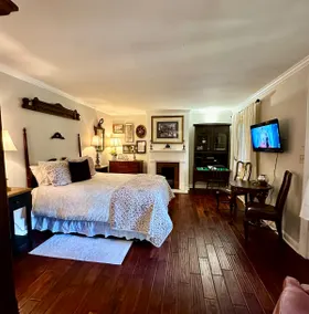 #3 La Boheme Cottage at Flowerree - Image 3