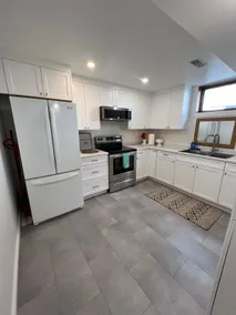Private Suite in Home - Image 3