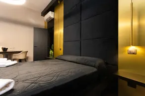 Black Room Suite and SPA - Image 4