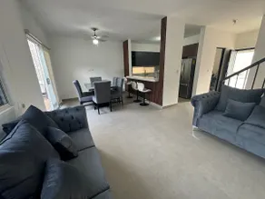Spacious house with a luxury pool - Image 3