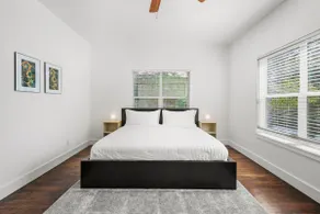 Oak Lawn Heights | 1BR Duplex L W/Office - Image 3
