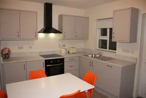 Country Cottage - Image 4