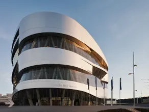 Charming Altbauoase Stuttgart near Mercedes Museum - Image 3