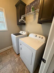 3BR Retreat I-75 Nearby Drive to Wild Adventures - Image 3
