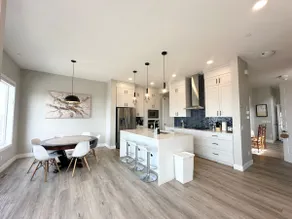 Large brand new 5B4B with AC/near airport&mall - Image 3