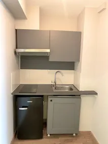 Ground floor studio with terrace - Image 3
