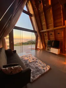 Cabin in the hills - Image 3