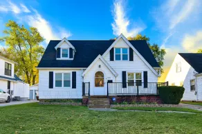 Quiet Cleveland Home | Chill Vibes + Free Parking - Image 2