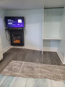 Bachelor Suite in Niagara Falls - Image 4