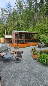 Tiny House: Fiber Wi-Fi, EV Charger & Fire Pit - Image 2