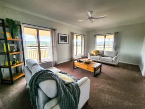 Stay at Willow Lodge, experience Willow Farm - Image 2
