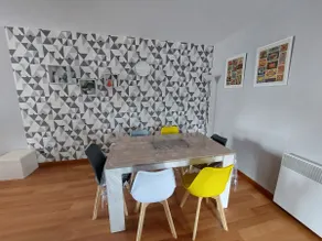 Small 50 m² nest with easy and free parking - Image 4