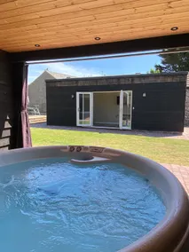 Church Road Retreats - The Reef - Image 5