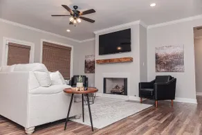 Cute&Cozy-3Beds-2bath-Sleeps6-Backyard-NearLaTech - Image 4