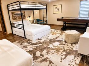 Cowboy Casa• Sleeps 15• Mountain View’s - Image 4