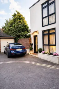 Brandon : Family Home Free Parking Portsmouth - Image 5