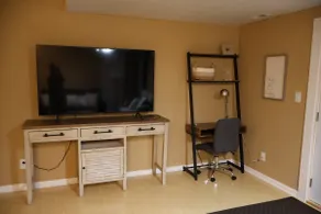 Secluded Suite Near Biltmore - Image 5