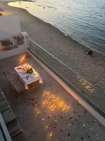 Private sea-view terrace, direct beach access - Image 2