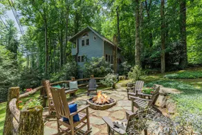Magical Cabin near Main St Waterfalls Hikes - Image 4