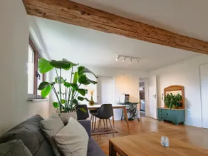 Apartment in an idyllic location with fantastic views - Image 2