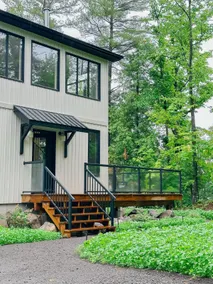 Modern Lake House on White Lake - Image 2