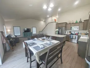 Spacious Peaceful Relaxing Home - Image 3