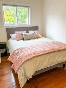 Private Suite • Near Bruce Trail • Modern & Bright - Image 4