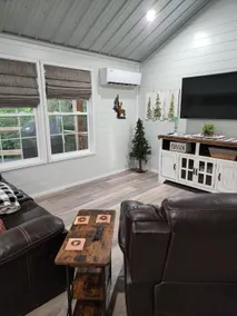 Circle C Cabin - Image 2