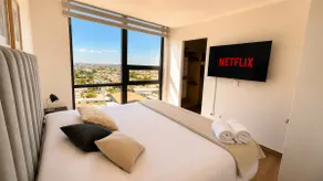 Chic 3BR Prime Spot | Parque Fundidora | 12 guests - Image 2