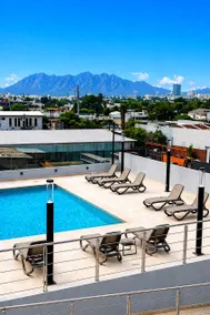 Chic 3BR Prime Spot | Parque Fundidora | 12 guests - Image 4