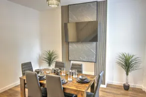 Modern 3-Bed House Sleeps 6 | Parking & Garden - Image 3