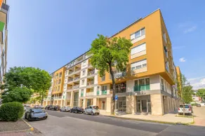 Zeenat Apartment with Balcony and Parking - Image 5