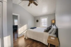 The Cozy Cottage - 1 bedroom close to highway - Image 3