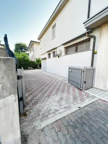 Orange apartment - Image 4