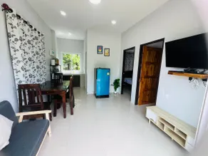 391/2, 2 bedroom house, 15 minutes walk to the beach - Image 3