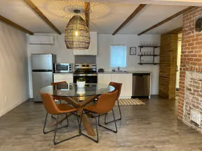\Kezako Apartment/ Large loft-style apartment - Image 2