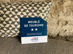 Le 54 Auxerre, authentic and cozy – 10 minutes from the train station - Image 3