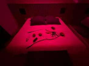 50 Shades of Red - Image 2