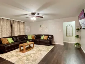 5 bedrooms , 2 kings & Media room - Image 5