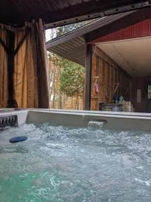 Big Red! HOT TUB, 4 BED - Castle view - Image 2