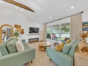 Park View Retreat with Hot Tub and King Size Bed - Image 2