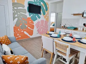 Jade Apartment Oasis - Image 3