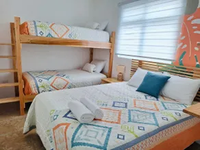Jade Apartment Oasis - Image 5