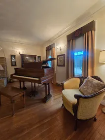 Old Money - Image 5