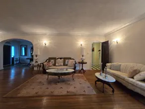 Old Money - Image 4