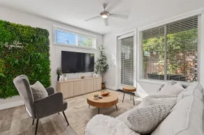 Spacious&PeacefulOasis!Beautiful!PerfectlyLocated! - Image 3