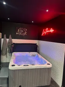 Love Room, La Parenthèse Toulon - Image 2