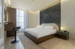 Spacious 3-bedroom penthouse | next to the Exhibition and Convention Center - Image 2