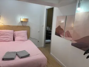 The Castel: Calm & Comfort in the city center - Image 2