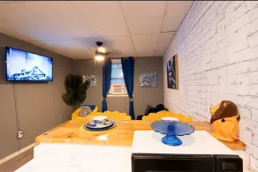 Millview spacious 1 suite loft apartment sleeps 5 - Image 3